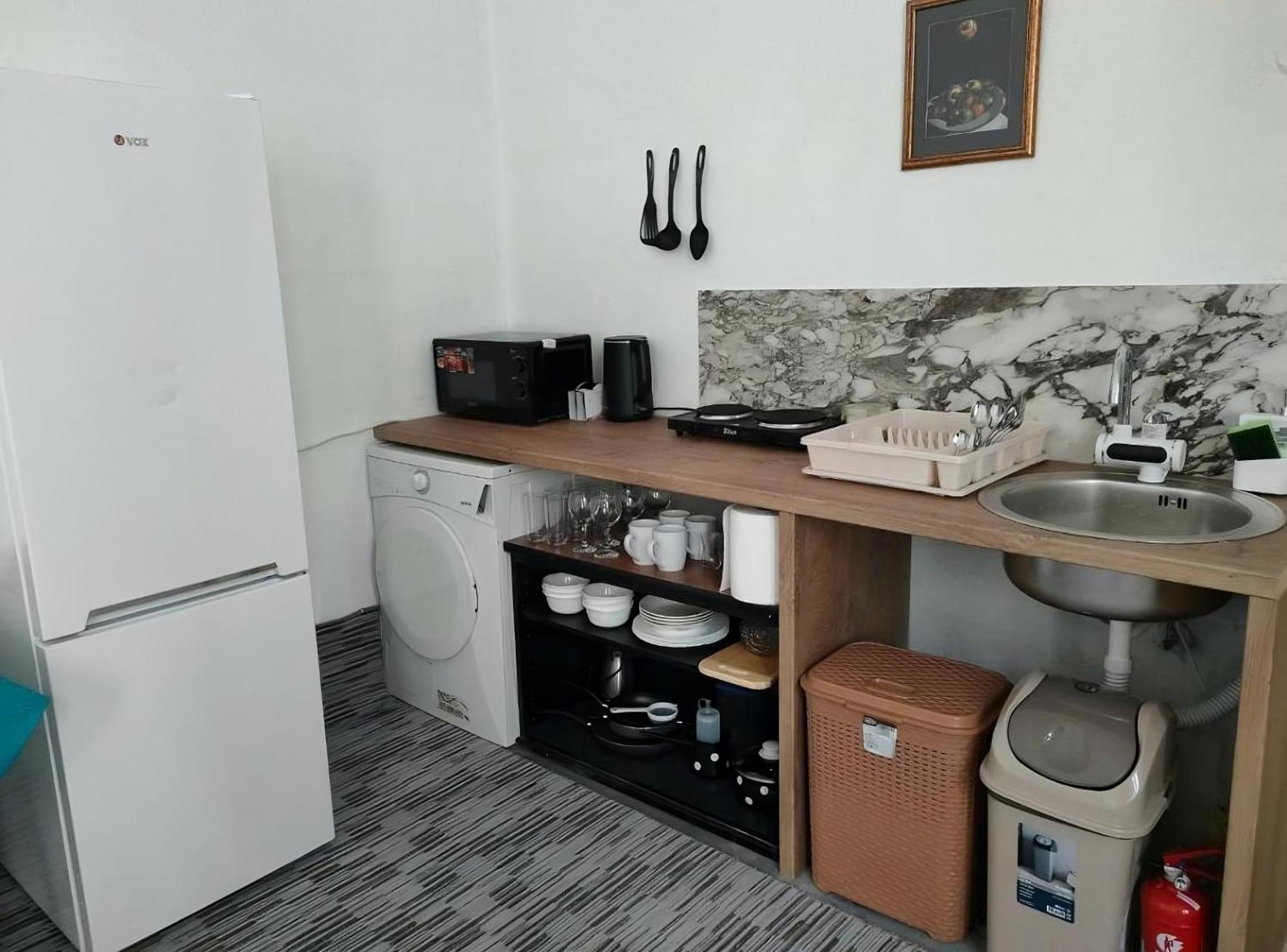 Waterfall Hostel Сараево Экстерьер фото